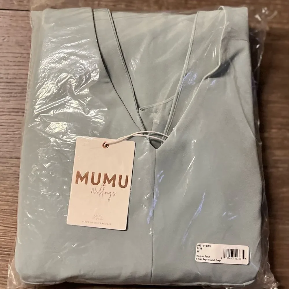 Show Me Your Mumu Morgan Gown in Silver Sage Stretch Crepe, Size 1X. NWT!